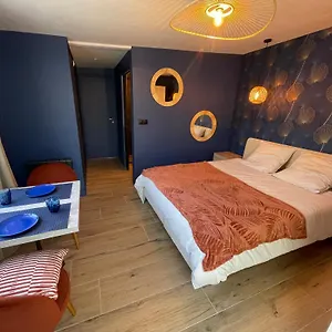  Couette-café Nuit Bleutee France
